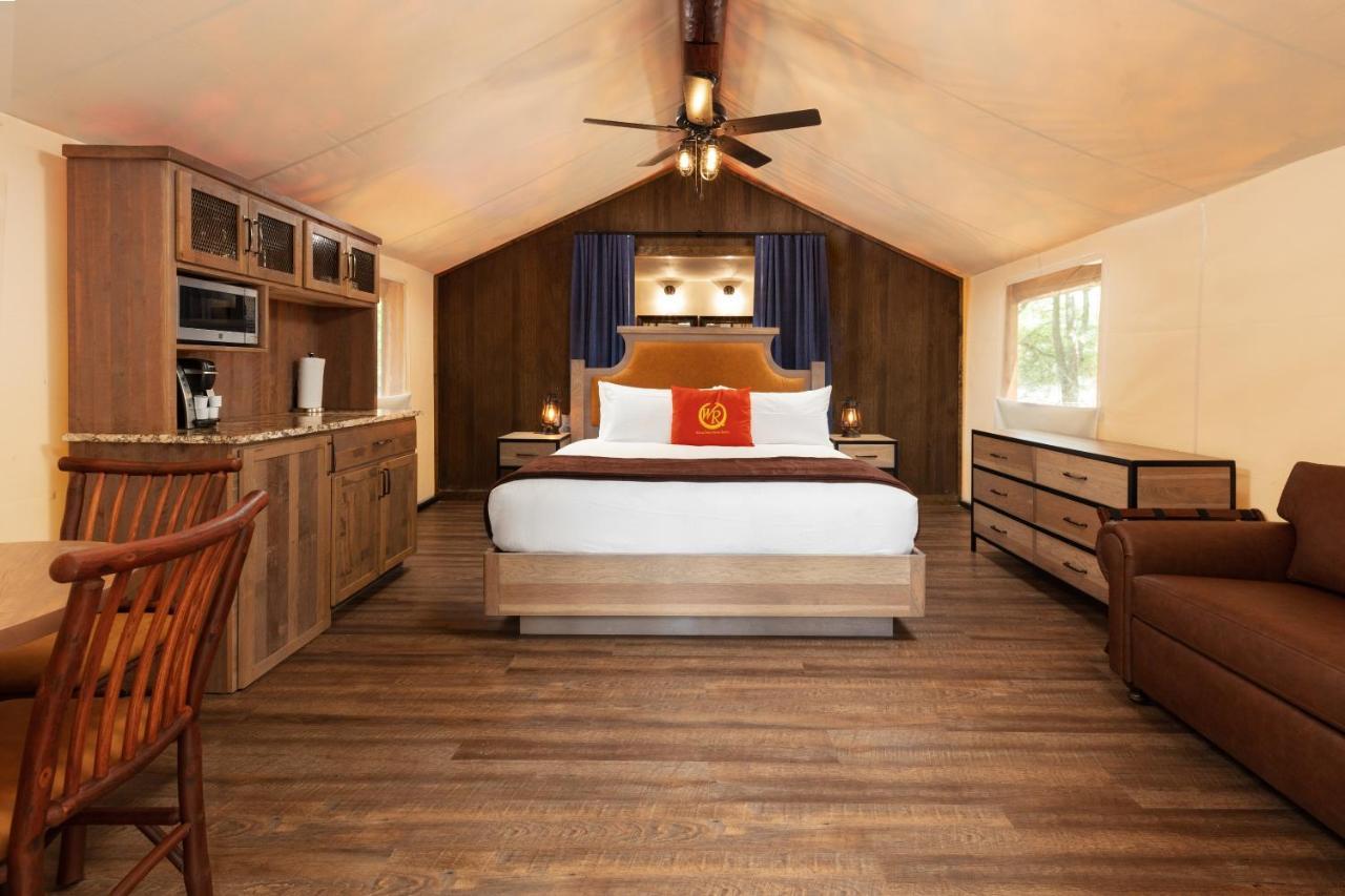 Westgate River Ranch Resort & Rodeo Exteriör bild