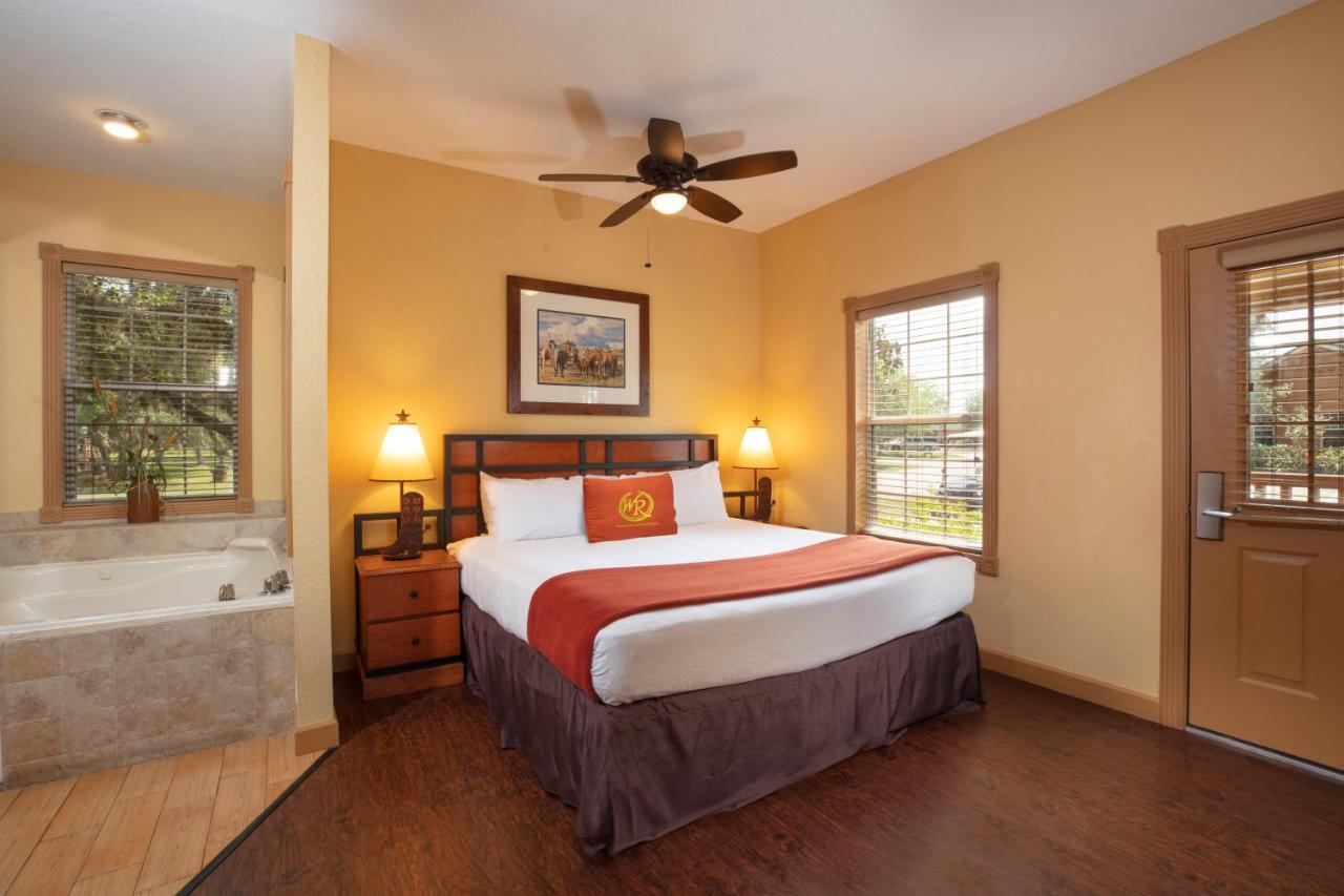 Westgate River Ranch Resort & Rodeo Exteriör bild